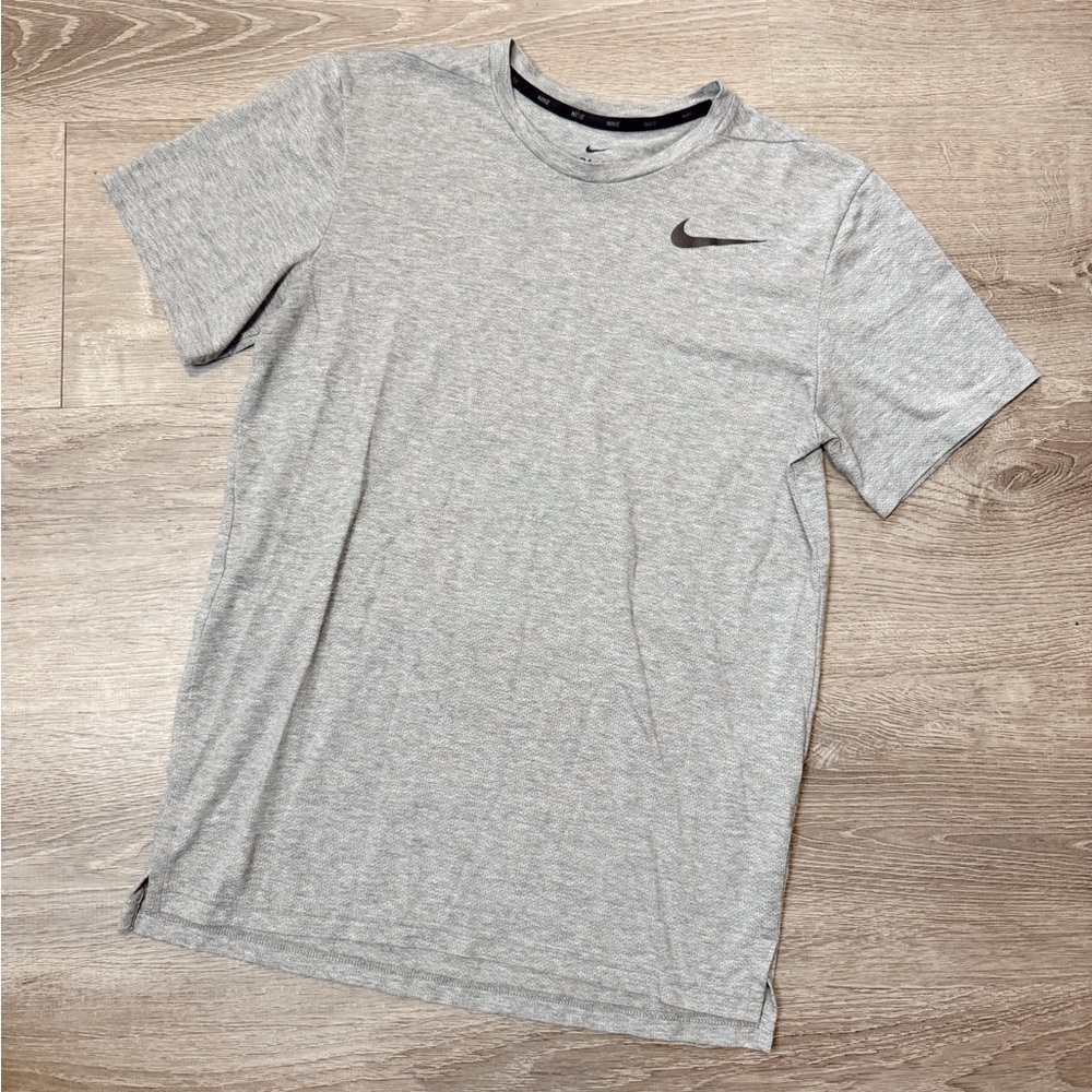 •NIKE• TEE